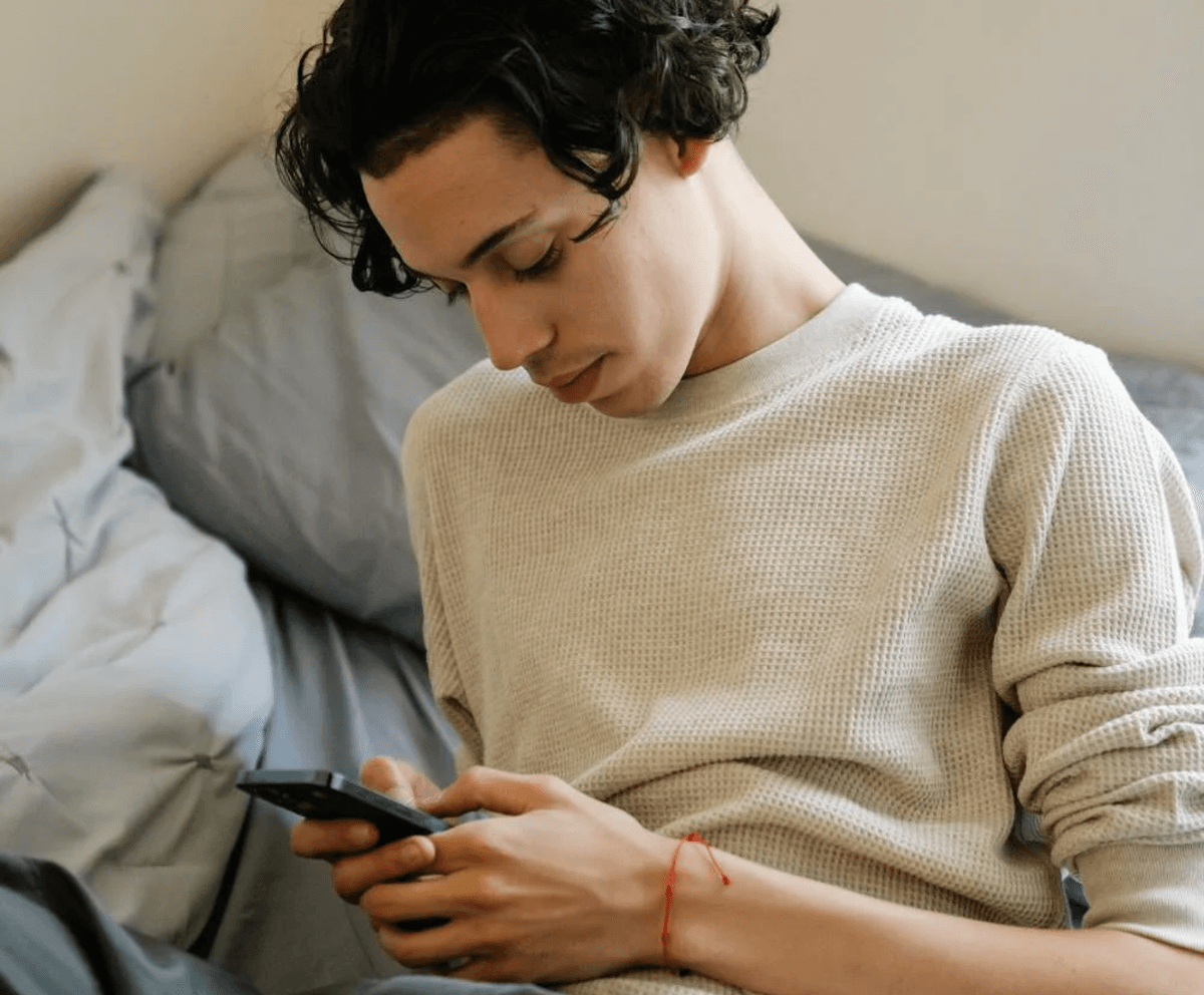 Person receiving virtual MAT telehealth care at home